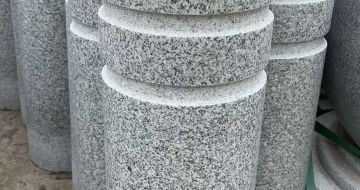 枣庄 芝麻白花岗岩挡车柱、隔离柱多少钱