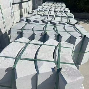 枣庄 芝麻灰弧形路沿石