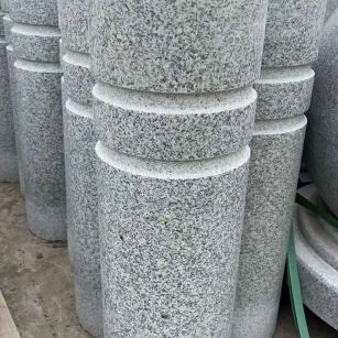 枣庄 芝麻白花岗岩挡车柱、隔离柱多少钱