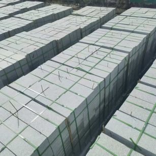 枣庄 芝麻白1.8公分火烧300*600地铺，清仓大甩卖