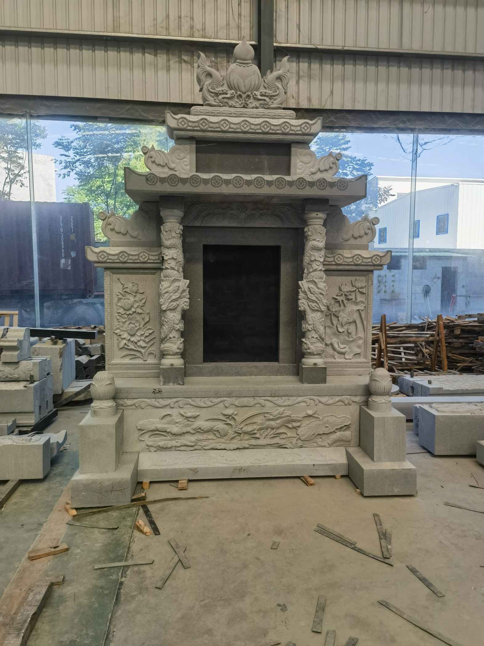 枣庄 芝麻灰高档墓碑、土墓，一套也支持定做