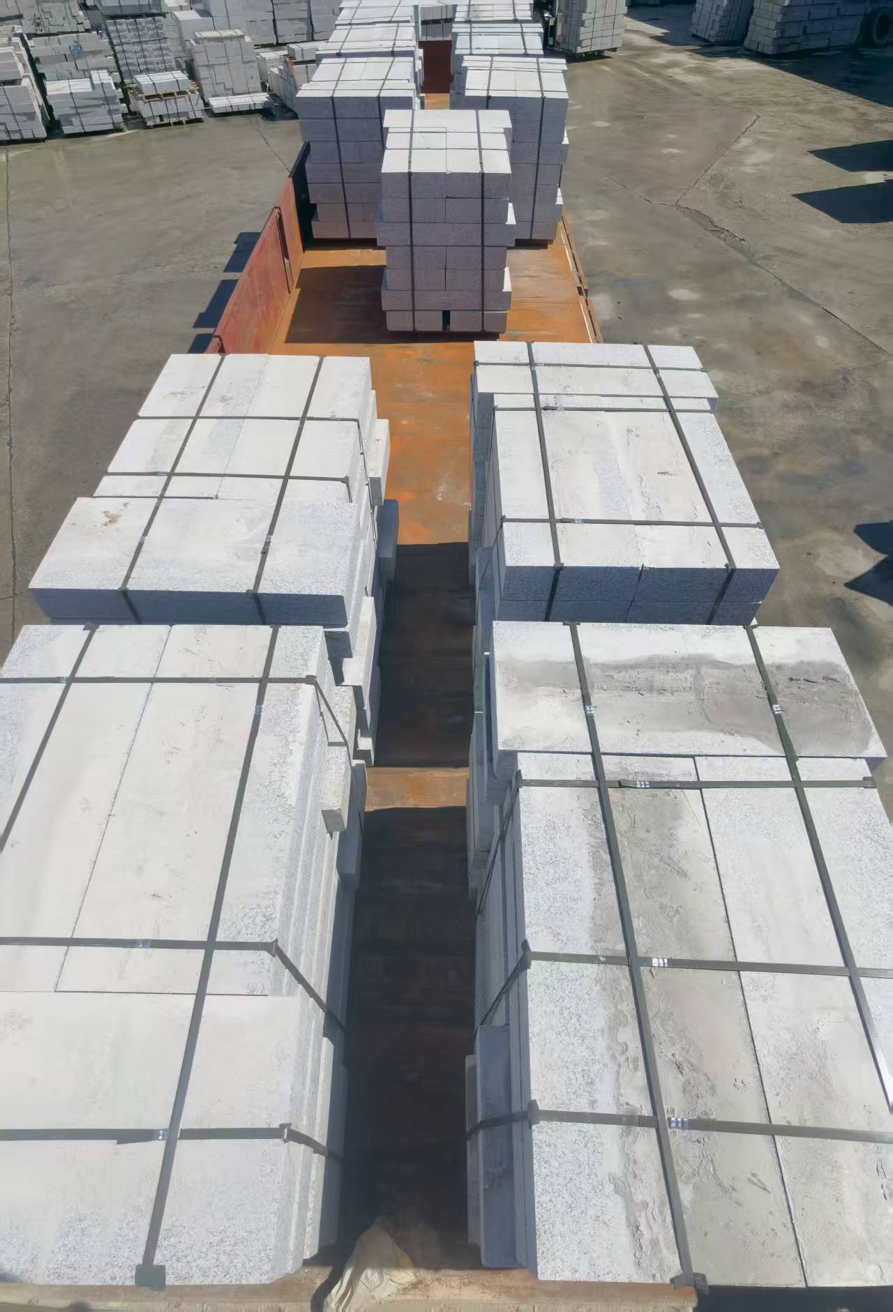 枣庄 路沿石装车出货