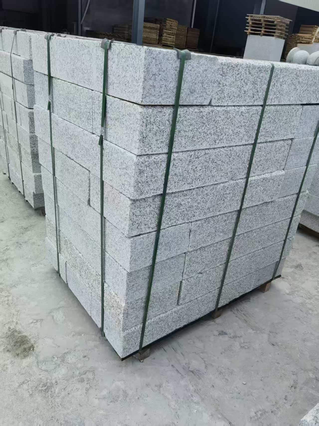 枣庄 芙蓉白火烧两面路沿石