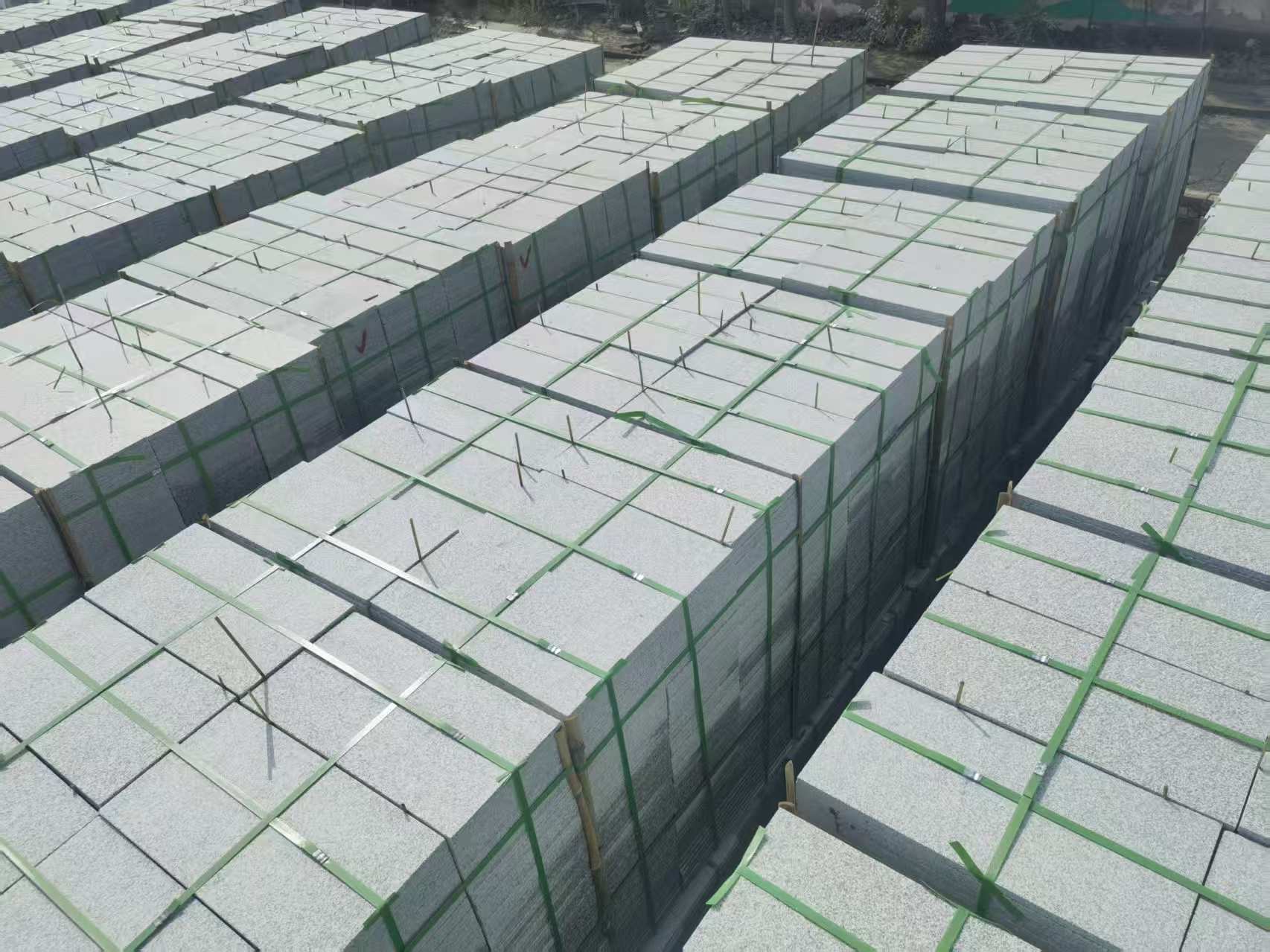 枣庄 芝麻白1.8公分火烧300*600地铺，清仓大甩卖