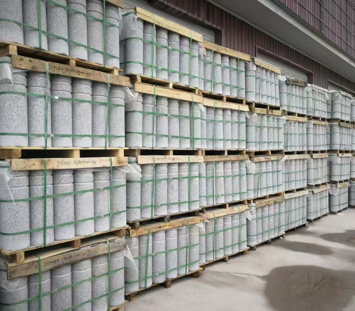 枣庄 芝麻白挡车柱、阻车桩、隔离柱