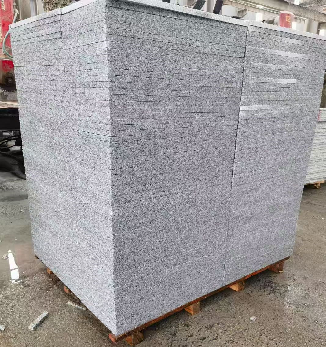 枣庄 火烧面地铺石，街道广场园林市政工程板，1.8~5.0厚均有现货