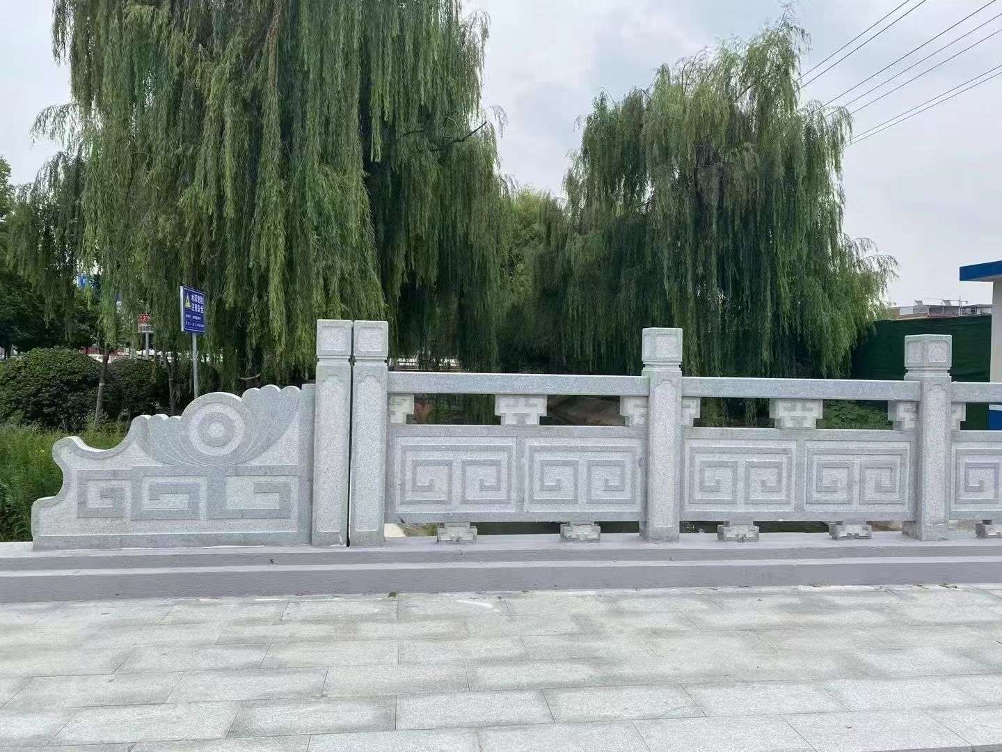 枣庄 芝麻灰桥栏杆、河道栏杆安装效果