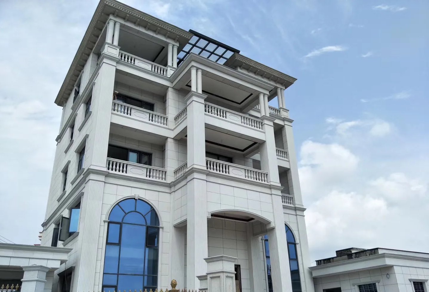 枣庄芝麻白别墅干挂效果展示