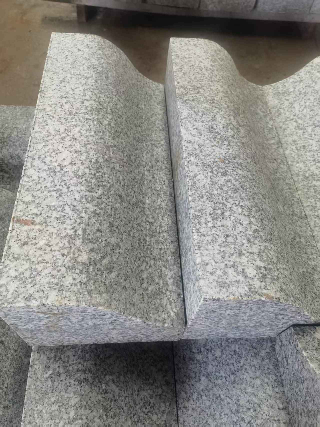 枣庄芙蓉白S型拉丝面路沿石